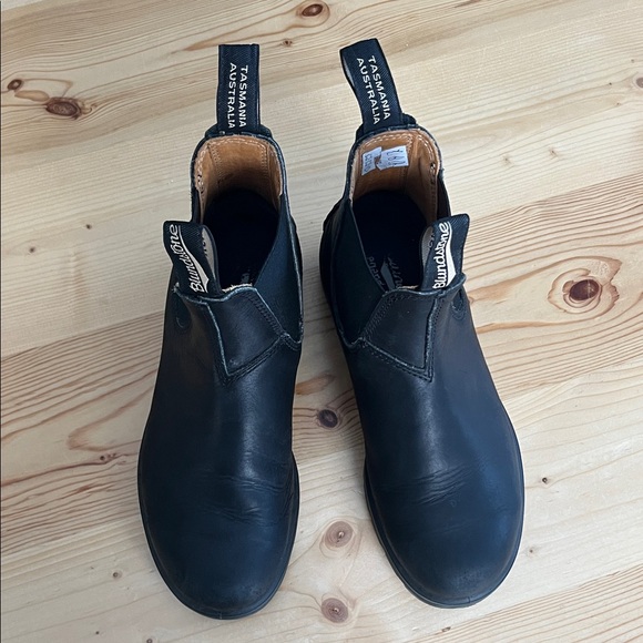 Blundstone Shoes - Blundstone Women’s Classics #558 Black Chelsea Boots